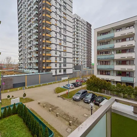 Lägenhet Pastel & Floral With Parking In By Renters