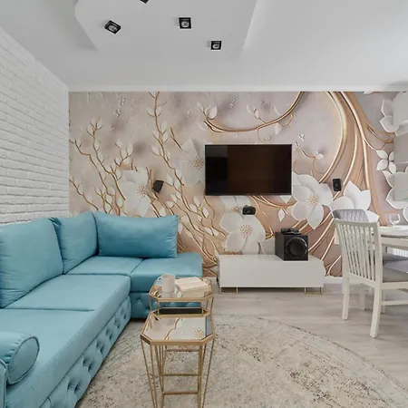 Lägenhet Pastel & Floral With Parking In By Renters